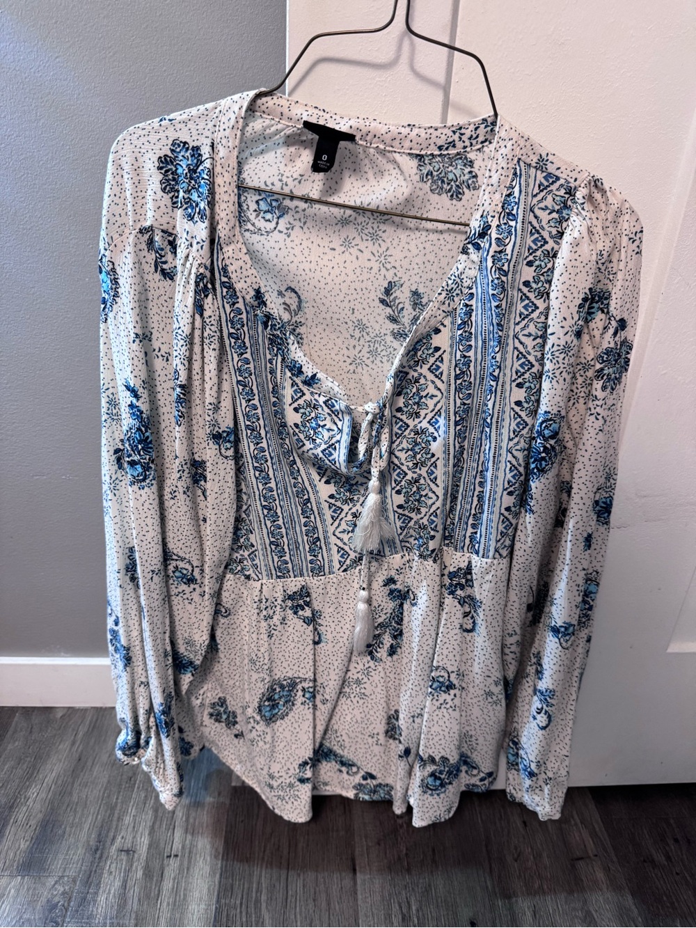 torrid White & Blue Floral Peasant Tunic